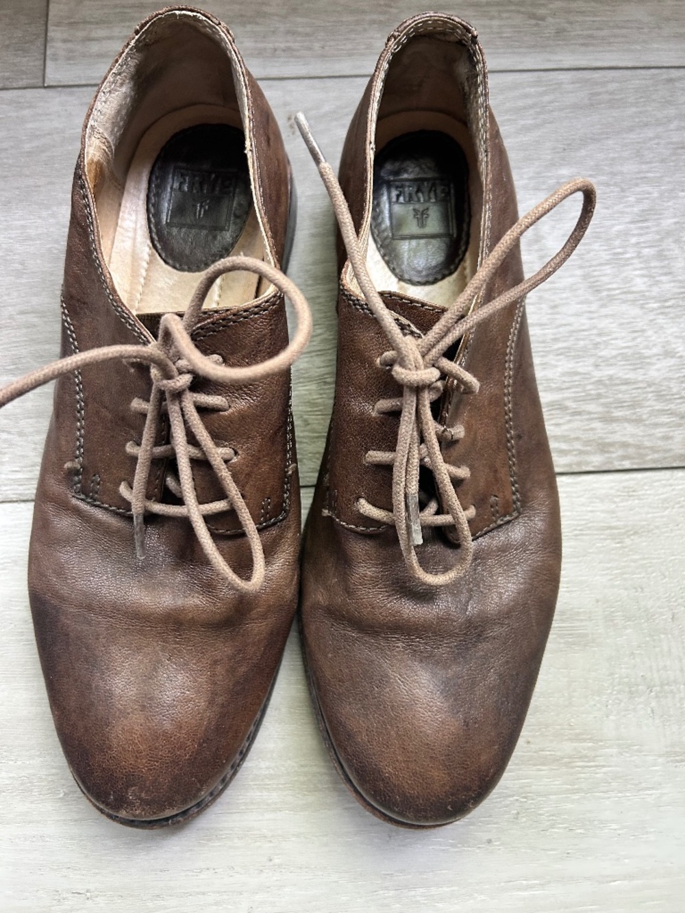 FRYE Anna Oxford Distressed Brown Leather Shoes - Women's 7.5 M